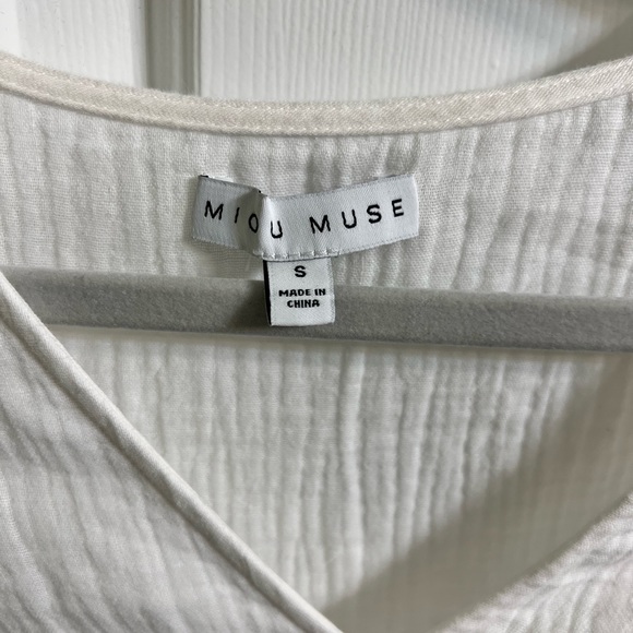 MIOU MUSE Women Casual White Dress- Size Small - Picture 4 of 4